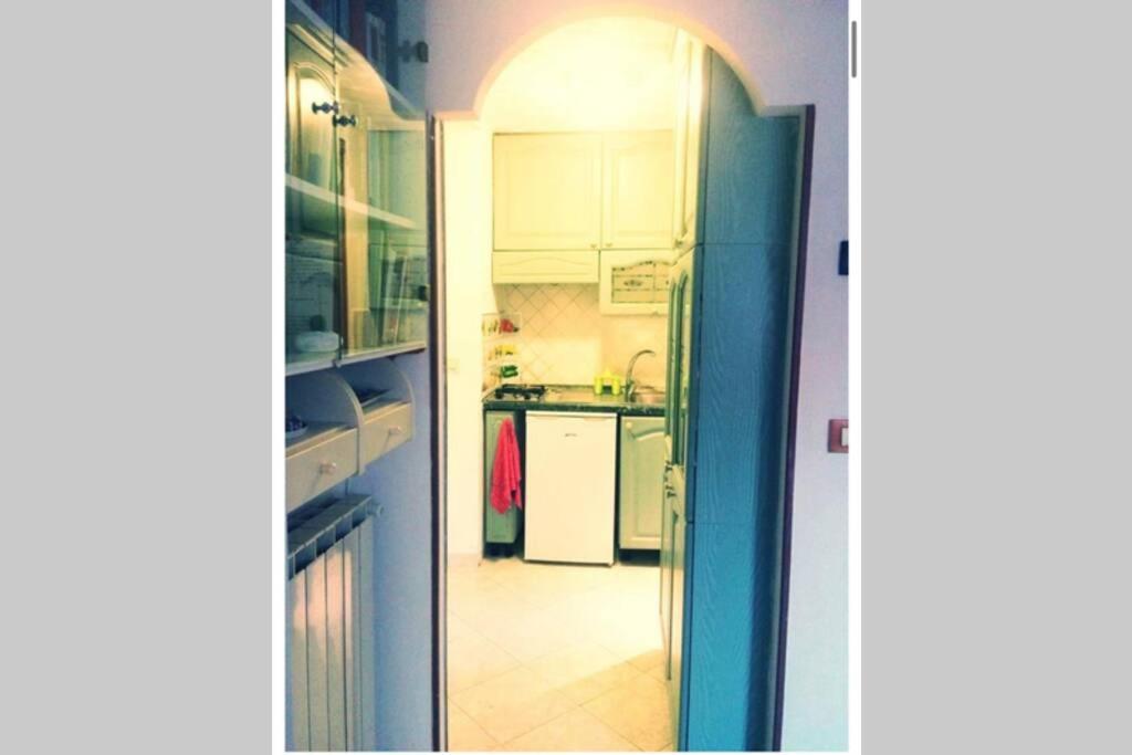 Апартаменты Cosy Studio Flat On The Seaside Лидо-ди-Остия Экстерьер фото